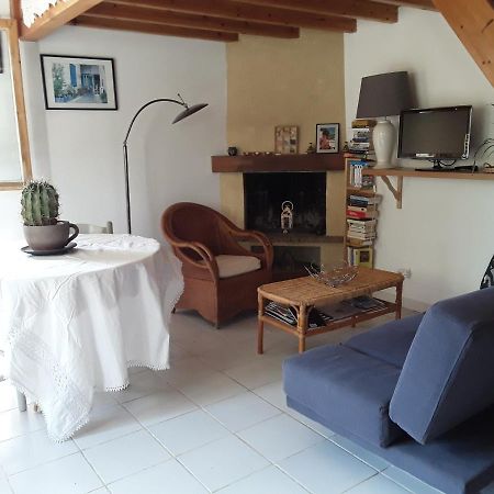 la petite maison Vaugines Extérieur photo