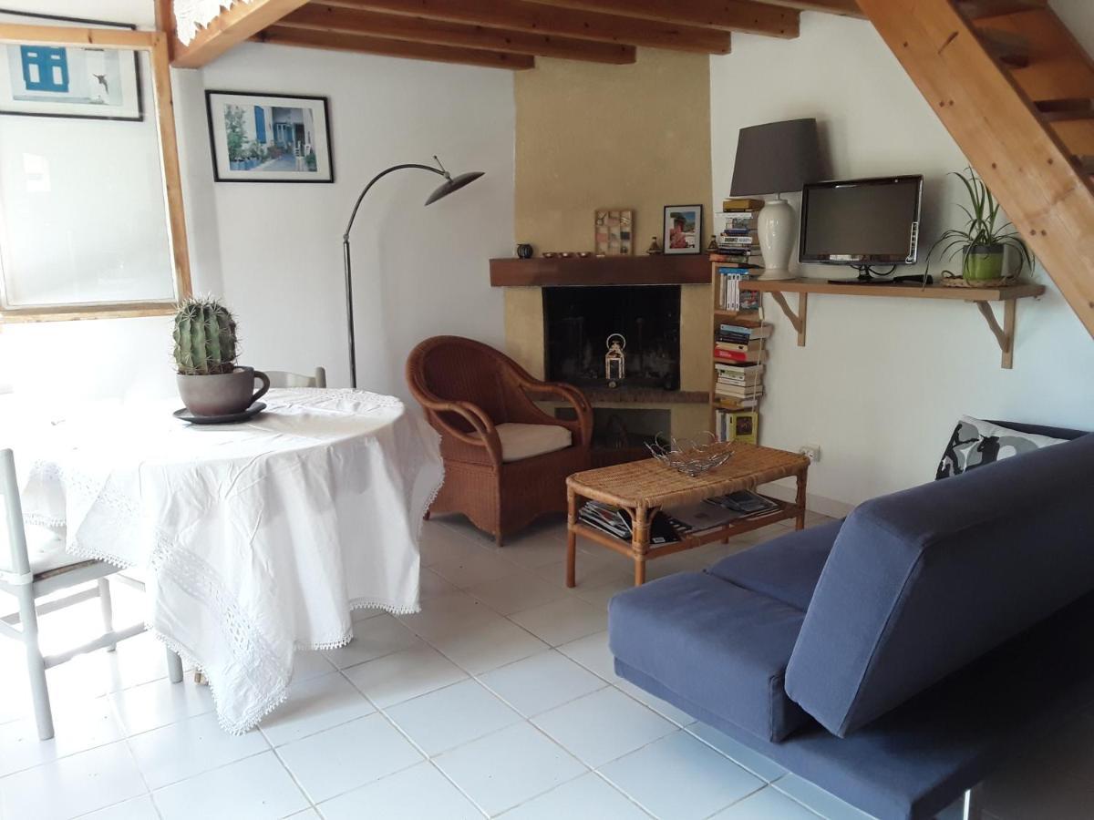 la petite maison Vaugines Extérieur photo